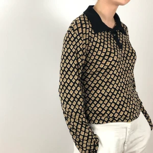 mönstrad långärmad top - fin vintage långärmad top🤎 skick: 9/10. passar strl XS-M. 