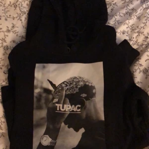 Tupac hoodie - Tupac hoodie, använd fåtal gånger