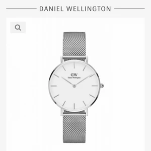 Daniel Wellington Klocka - Klocka i väldigt fint skick! Använd några få gånger. Damklocka. Nypris 1599kr 