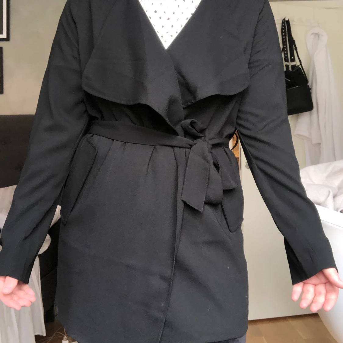 Trenchcoat från Bikbok - 91