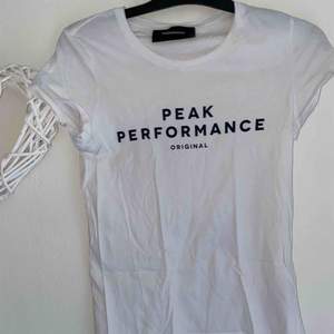 T-shirt från peak!!