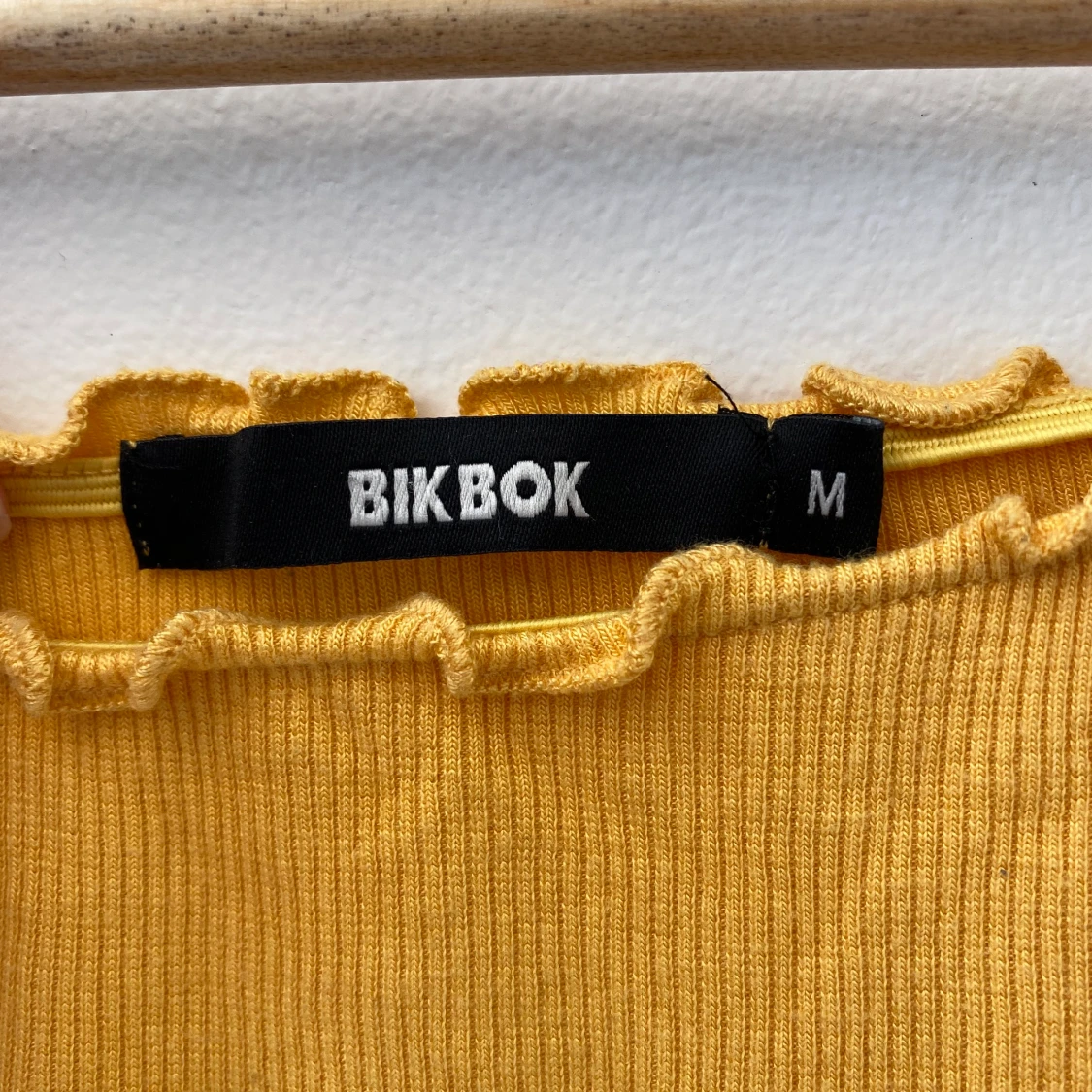 Gul Långärmad Croptop - 90