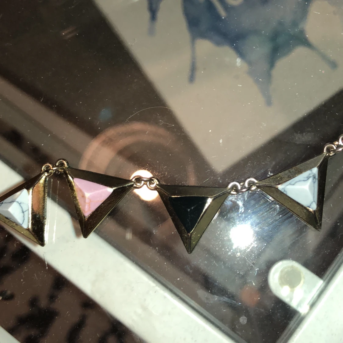 Halsband med stenar - 91