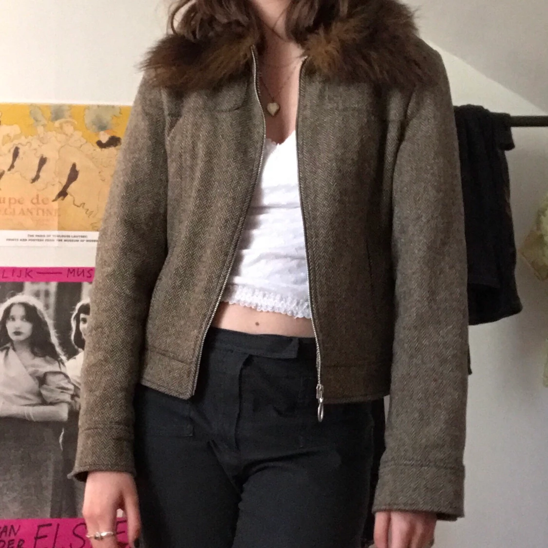 Jacka med fakepäls detaljer💛 - 91