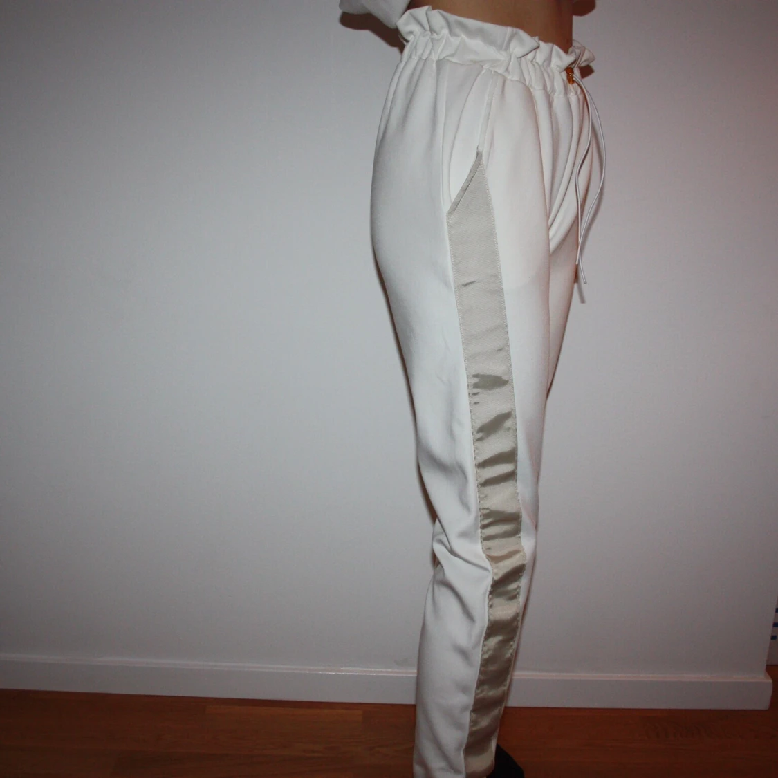 Vita byxor mjukis BIKBOK XS - 90