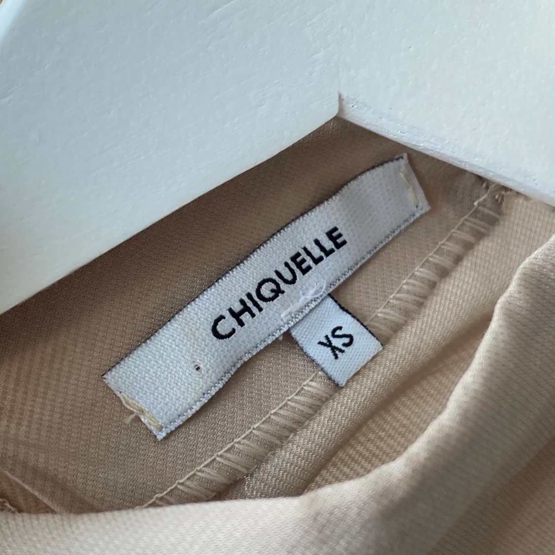 Blus med puffärmar  - 91