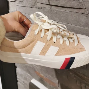 Rosa PROKeds - Överfeta Keds i storlek 40. Oanvända. 