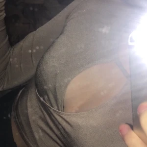 Zara topp - Säljs pågrund av att den inte kommit till användning 