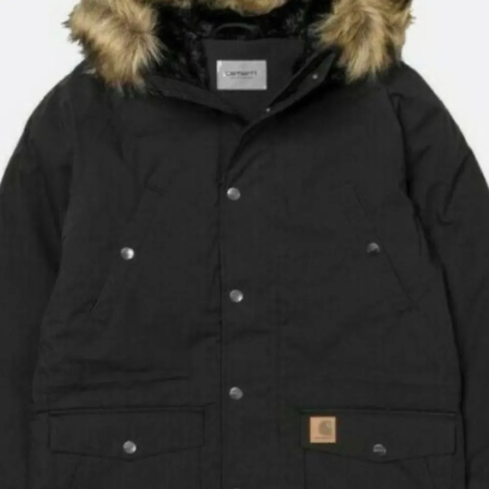 Fint Carhartt Trapper Parka jacka. Aldrig använd forfarande i förpakning. Nypris 3000 . Jackor.