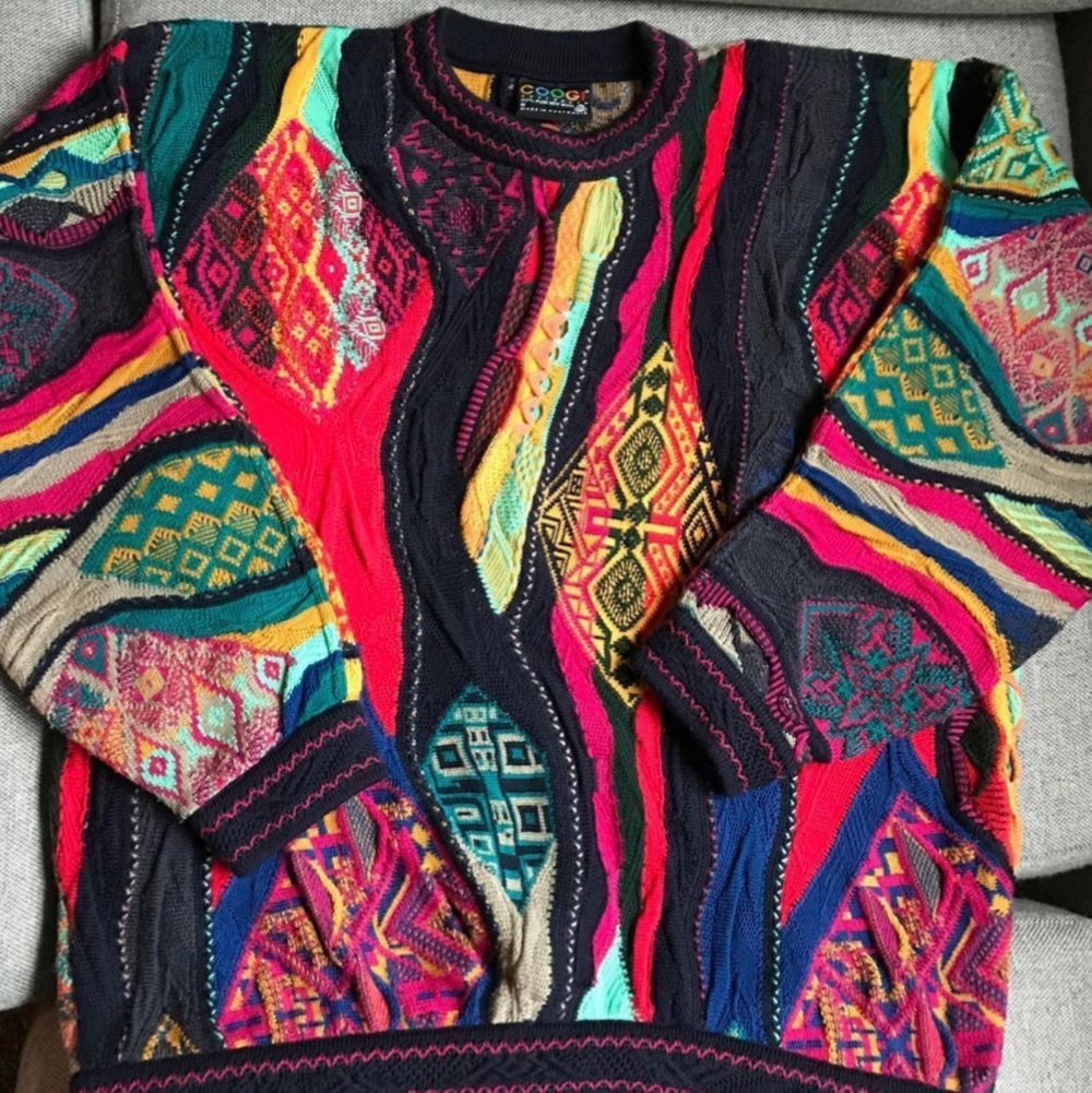 SÖKER!!! Coogi vintage tröja | Plick Second Hand
