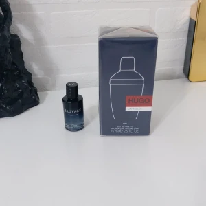 Parfym herr one million,dior, jean paul. - Dior sauvage- 10 ml (kom med bud)       Hugo boss dark blue- 75ml oöppnad( kom med bud)      one million- 100ml o jean paul gaultier      alla är oanvända kom med bud