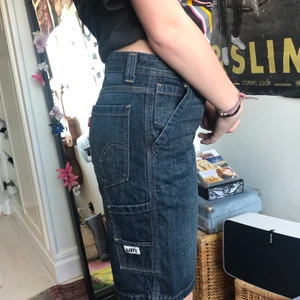 Levis shorts - Jätte fina  med ass coola fickor, perfekt nu till sommaren