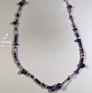 Halsband  - Halsband. Utan berlock, klädnypa med nyckelpiga eller svamp 