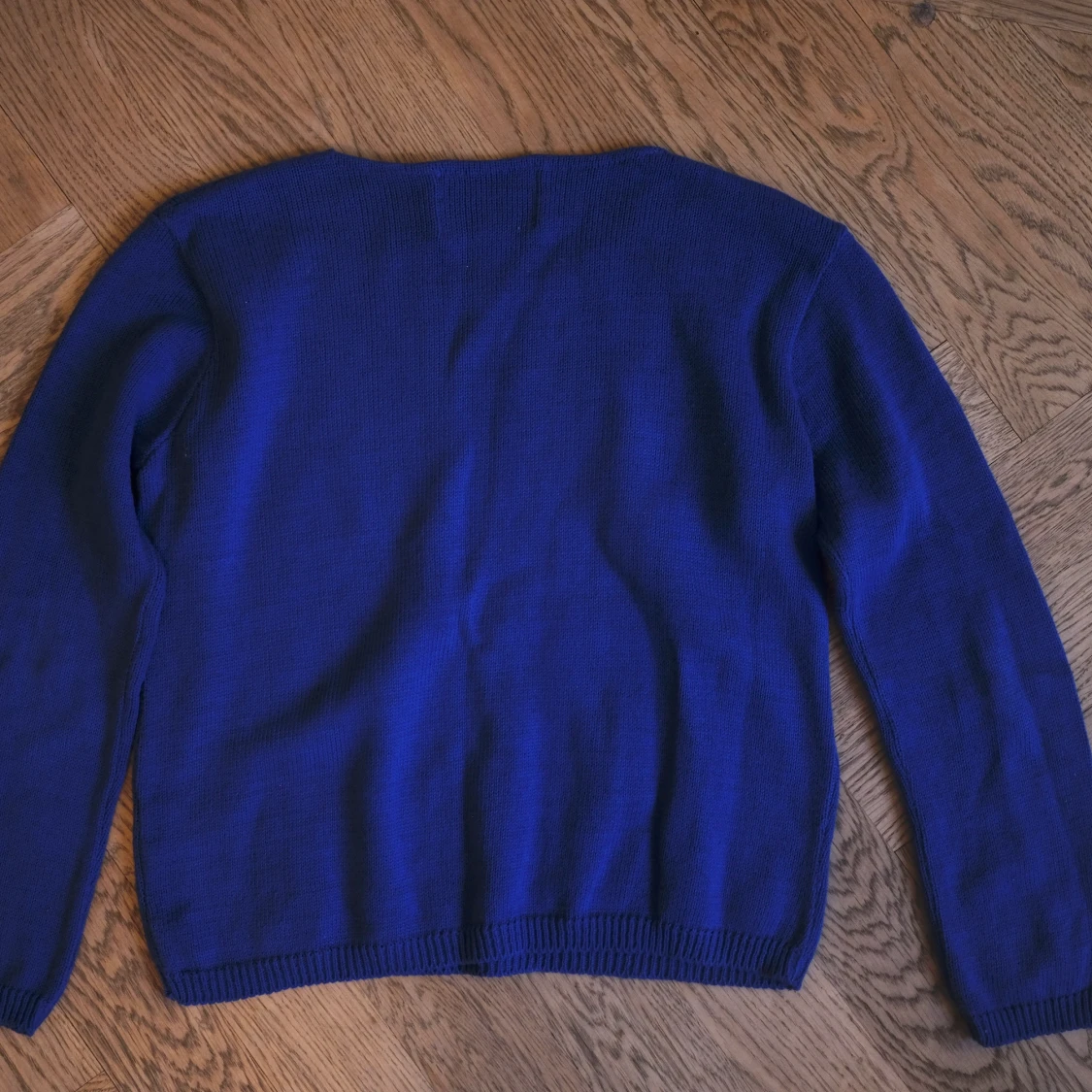 Djupblå finstickad tröja från Brixtol - 91