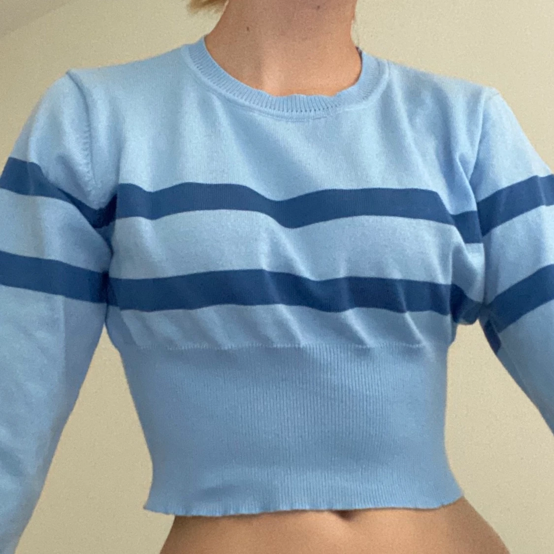 Jätte söt blå långarmad topp - 91