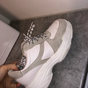 Sneakers - Sneakers från Duffy i bra skick.