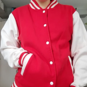 Röd collagejacka - 🎗 röd collagejacka med fleeceinsida strlk M. 90 kr exkl frakt