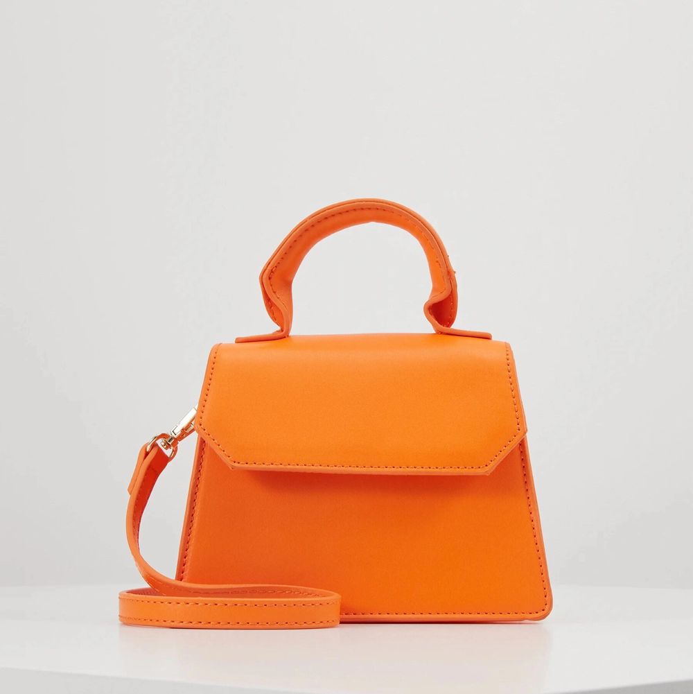 Orange, axelremsväska, nea bag, Gina tricot | Plick