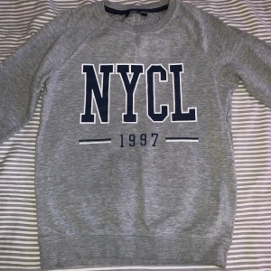 Tröja strl xs  - Tröja strl xs från Gina Tricot. Fint skick.