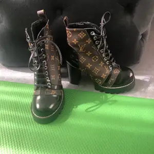 Nya Louis Vuitton boots . Stl 39 . Aaa+ kopia äkta läder