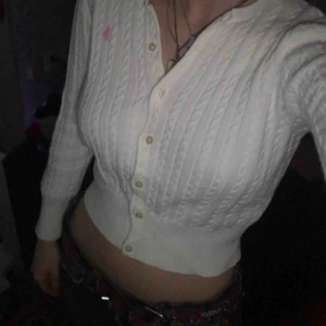  - Jättesöt kofta från Ralph Lauren ifrån barnhörnan, alltså i barn stl M men passar XS som croppad<33