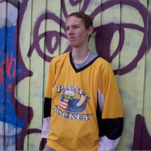 Oversized Tröja - yellow, unisex jersey shirt with a print on the front and the back, thrifted. can be worn as an oversized dress, or just as it is. 