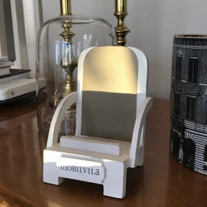 Mobilstol - En stol till mobilen, väldigt söt inredningsdetalj😊🥰🥰🍇💫