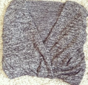  - Kofta från HM! 

Bra skick. 
Fraktar endast.

Prutbart pris!
