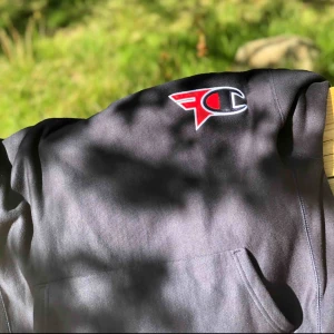  - FaZe Clan x Champion hoodie!! Bud startar från 500kr