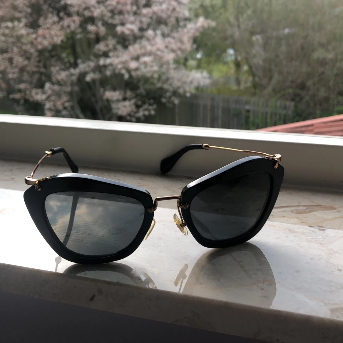 MIU MIU solglasägon  - 91