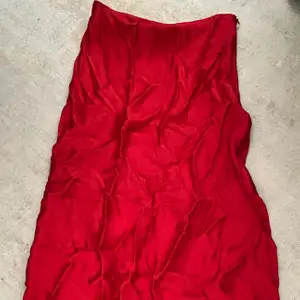 Satin kjol från zara