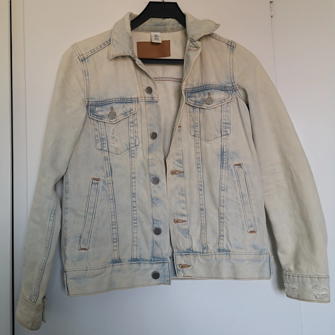 Ljus jeansjacka H&M - 91