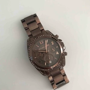 Klocka från Michael kors  - Klocka från Mickels kors. Pris kan diskuteras vid snabb affär