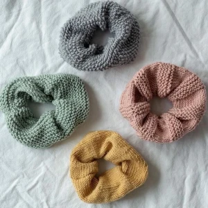 Virkade Scrunchies  - Supersöta scrunchies, kan göra i andra färger efter intresse! 
