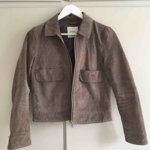  - Mockajacka från Mango. Bra skick. Köparen står för frakt.