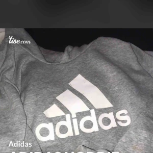 - Hoddie från adidas 