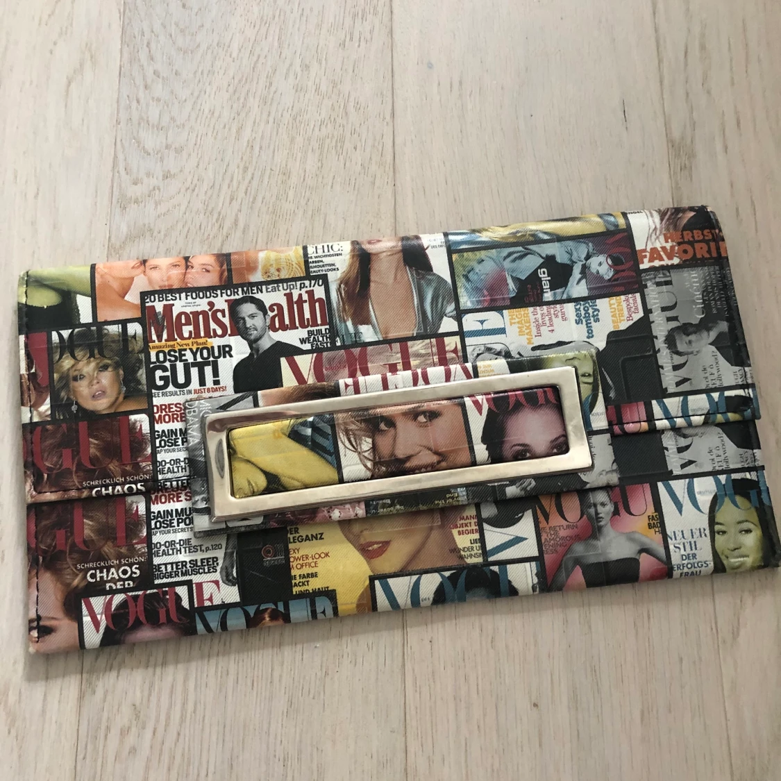 Fin clutch bag 