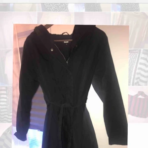  - Storlek S passar även M