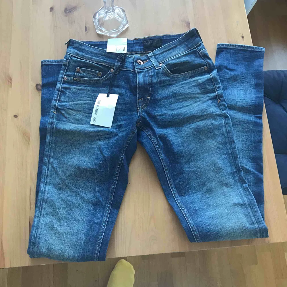 Tiger of sweden Jeans. Oanvända med lappar kvar :) . Jeans & Byxor.
