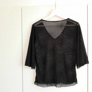  - Tunn glittrig topp ✨