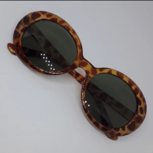  - Snygga Retro Leobrillor! FRI FRAKT!