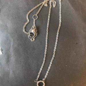  - Stål halsband , skickar för 9kr 