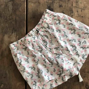  - Superfina shorts (aldrig använda, lappen sitter kvar). Frakt ingår 💌