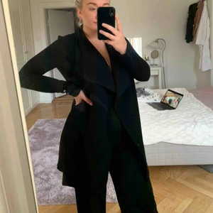  - Svart kappa från vero Moda! 