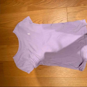  - Köpt för ett år sedan, säljs för att den blivit för liten 💗 kan mötas upp i Stockholm eller frakta 