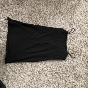  - En jättefin tajt klänning från Gina tricot, nypris 199kr, jag säljer för 90 kr! 