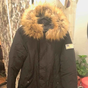  - Köpte begagnad, använt en vinter. Säljer pågrund av att det är för stort.