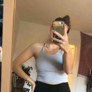  - Grått linne från Gina!