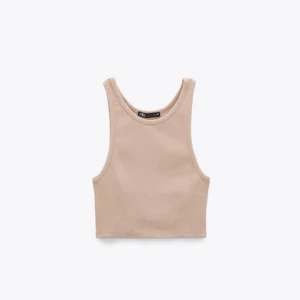 Topp - Säljer en helt ny topp från zara. Prislappen sitter kvar. frakt tillkommer 