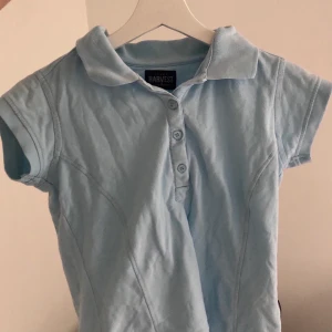 Harvest polo i S - Super fin polo tröja som jag säljer för den är lite liten! Tröjan är i gott skick och pris kan diskuteras💓💓💓